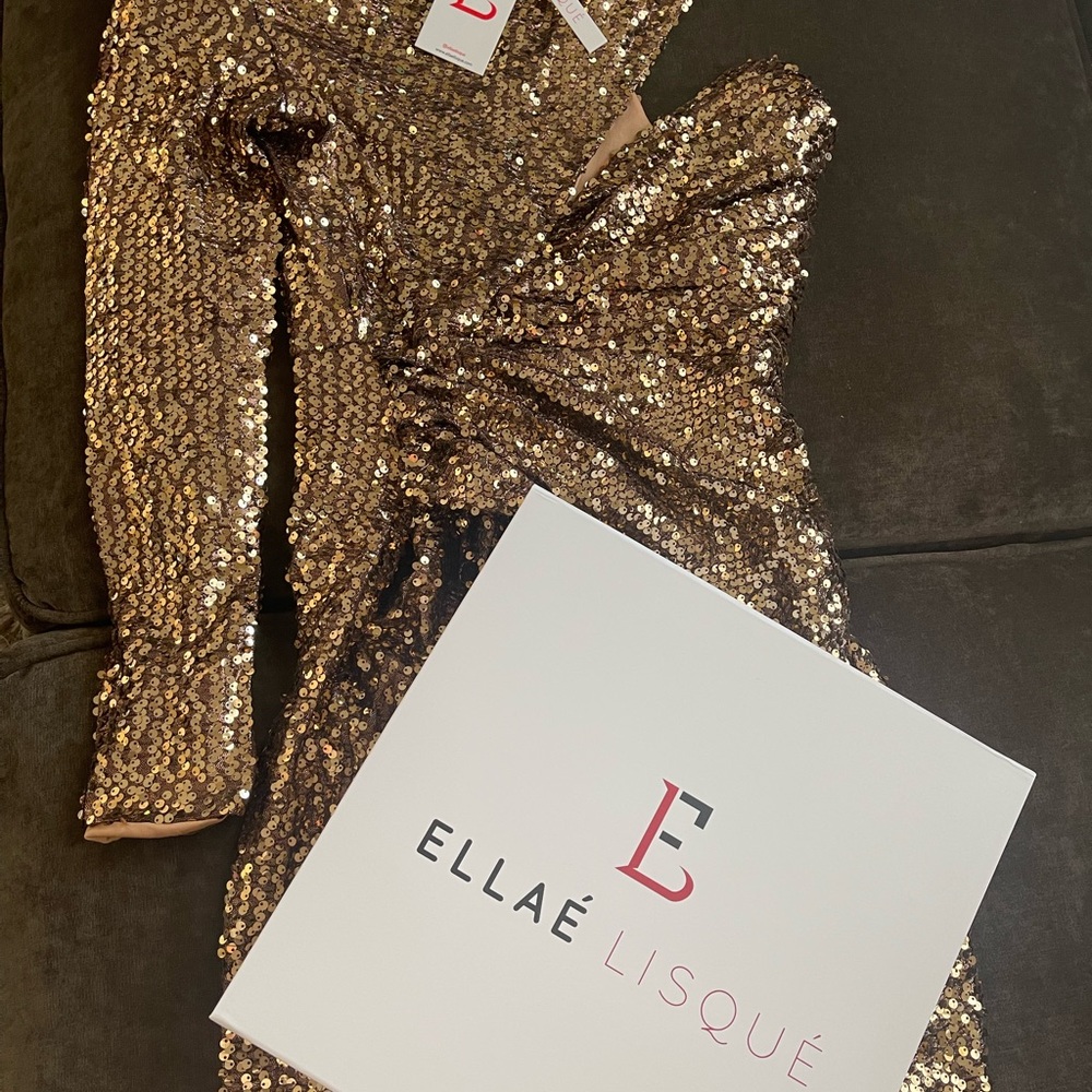 ELLAÉ LISQUÉ SEQUIN DRESS